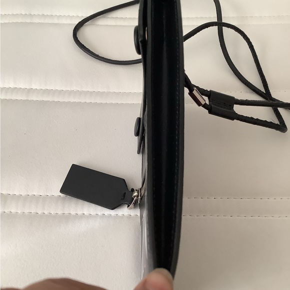 Authentic Valentino Garavani Unisex Calf Leather Phone Neck Strap Nior - Picture 6 of 13